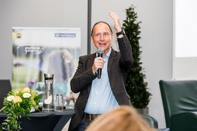 Podiumsdiskussion "Familie.Betreuung.Pflege."