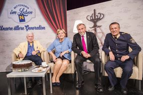 Gruppenfoto mit Landesrätin Schwarz beim Café Vierviertel 2017