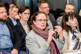 Podiumsdiskussion "Familie.Betreuung.Pflege."