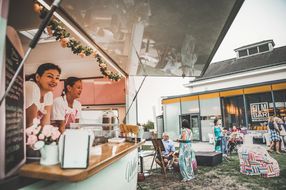 Bar beim Sommerausklang an der Donau-Universtität Krems