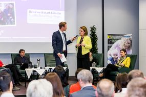Podiumsdiskussion "Familie.Betreuung.Pflege."
