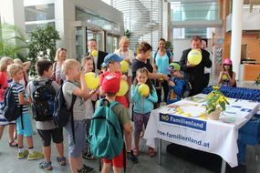 Stand der NÖ Familienland GmbH beim Ferienauftaktfest 2016