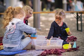 Straßenfest zum Weltspieltag in NÖ