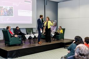 Podiumsdiskussion "Familie.Betreuung.Pflege."