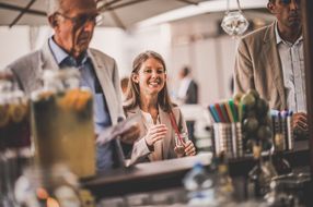 Bar beim Sommerausklang an der Donau-Universtität Krems