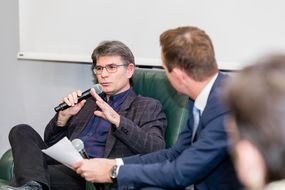 Podiumsdiskussion "Familie.Betreuung.Pflege."
