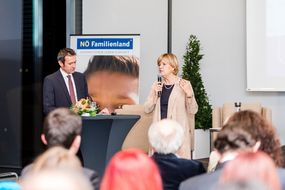 Podiumsdiskussion "Familie? - Ja, unbedingt!"