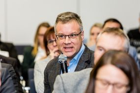 Podiumsdiskussion "Familie.Betreuung.Pflege."