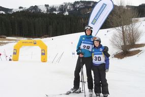 Mann und Bub sind stolz auf ihre Leistung bei den Familienskitagen 2017
