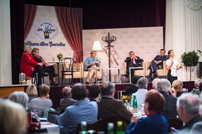 Bühne des Café Vierviertel 2017