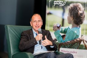 Podiumsdiskussion "Familie.Betreuung.Pflege."