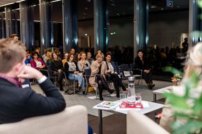 Podiumsdiskussion "Familie? - Ja, unbedingt!"