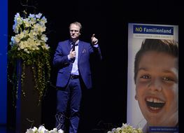 Universitätsprofessor Doktor Markus Hengstschläger hält den Vortrag "Auf der Suche nach Talenten"