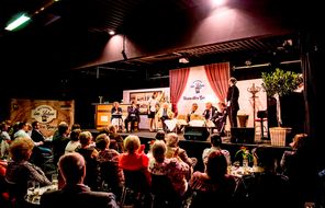 Bühne des Café Vierviertel 2017